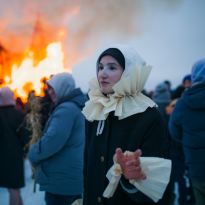 Зачем сжигать произведения искусства: как и почему отмечают Масленицу в Никола-Ленивце