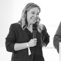 Как прошел благотворительный аукцион Cosmoscow в Переделкине