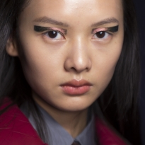 Как правильно рисовать стрелки на глазах