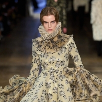 McQueen, коллекция осень-зима 2025