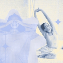 Как сделать зарядку, не вставая с постели? Показывает тренер