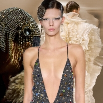 Кутюрная Неделя моды весна-лето 2025: главное и красивое прямиком из Парижа