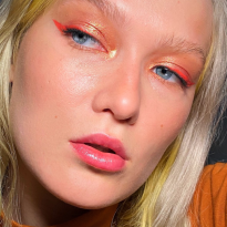 Сверкающий макияж для новогодней ночи: 4 образа от независимых визажистов