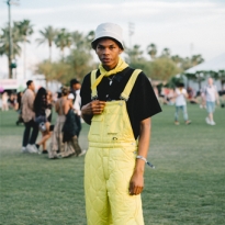 Брюки-карго и панамы: что носят гости фестиваля Coachella