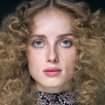 Тренд: волны, как у девушек с полотен прерафаэлитов