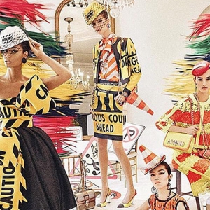 Буйство красок в новой кампании Moschino Буйство красок в новой кампании Moschino