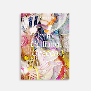 Выходит книга с редкими backstage-фото шоу John Galliano