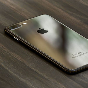 Новый iPhone может выйти в черном цвете и с глянцевым корпусом