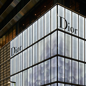 Dior Homme провел показ и открыл новый бутик в Токио