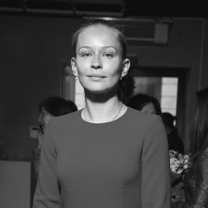 Юлия Пересильд на вечеринке в New Balance Residence