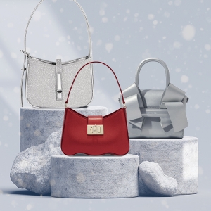 Сияющий багет и клатч из бархата: 16 сумок в подарок или себе любимой. Выбор BURO.