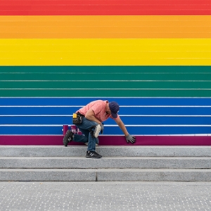 От Киева до Непала: как ЛГБТ-сообщество по всему миру отметило месяц Прайда