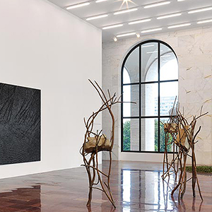 Fendi открыли выставку современного искусства в Риме