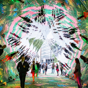 Разноцветные джунгли появились на улицах Лондона