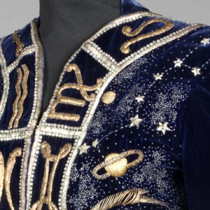 \"Космический\" жакет Elsa Schiaparelli продан за 110 тысяч фунтов