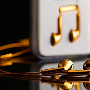 Наушники-вкладыши из 18-каратного золота Happy Plugs