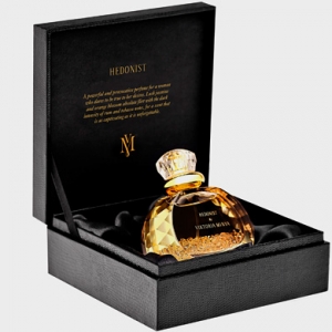 Дебютный аромат от Viktoria Minya