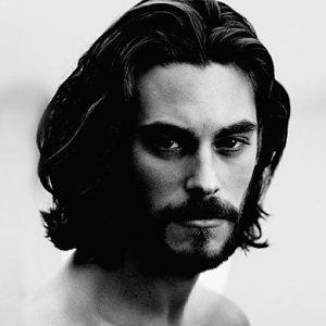 Новый аромат Джона Варватоса