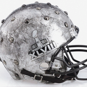 Дизайнеры CFDA создали шлемы для американского футбола