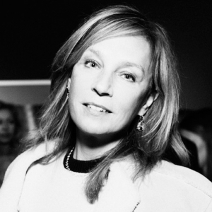 Благотворительный вечер с Аленой Долецкой в ARTPLAY