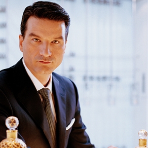 Ведущего парфюмера Guerlain Тьерри Вассера посвятили в рыцари