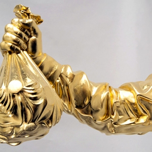 Золото в искусстве: новая выставка в Майами-Бич