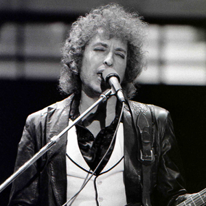 Боб Дилан тайно забрал свою Нобелевскую премию