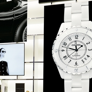 Временный магазин часов Chanel в Лувре