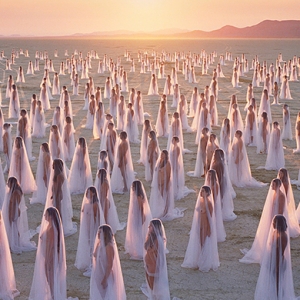 Обнажающая сила искусства: новый проект Спенсера Туника