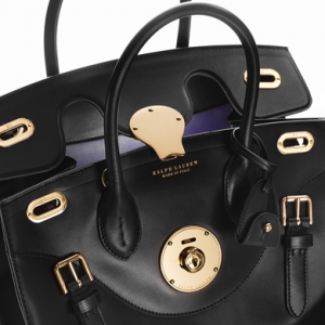 Ralph Lauren создали сумку, которая умеет заряжать телефоны