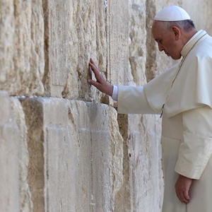 Папа Римский завел Instagram