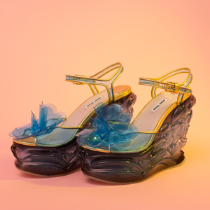 Сандалии Miu Miu — выбор Buro 24/7