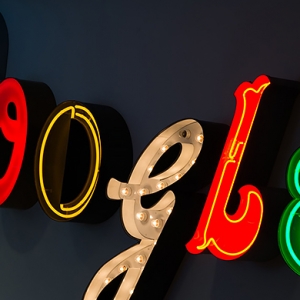 Будущее по версии Google: компьютерные романы и никакого Flash