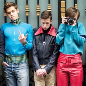 Герои фильма \"Наш запах\" позируют в J.W.Anderson