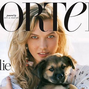 Карли Клосс со щенком на обложке летнего Porter