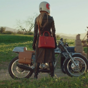 Два новых мини-фильма Prada из цикла \"Сны почтальона\"