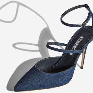 Коллекция Рианны и Manolo Blahnik обвалила сайт бренда