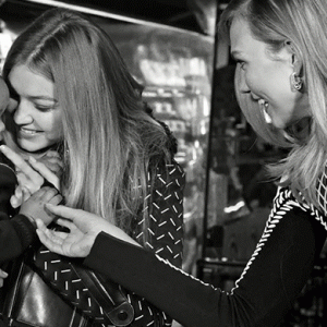 Мини-фильм Versace с Джиджи Хадид и Карли Клосс