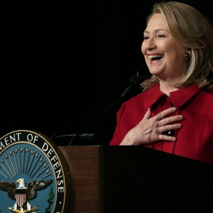 Хилари Клинтон вручит награду Оскару де ла Рента