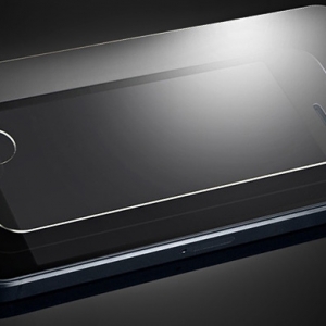 Готовьте чехлы для iPhone: Apple планируют выпускать стеклянные устройства