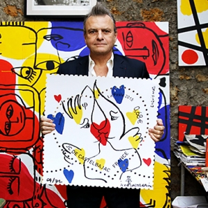 Жан-Шарль де Кастельбажак создал марки для почты Франции