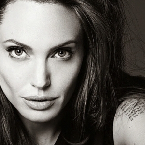 Анджелина Джоли в объективе Эди Слимана для ELLE US