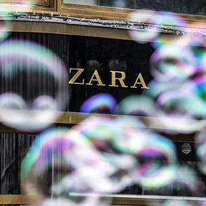 Владелец Zara стал самым богатым человеком в мире