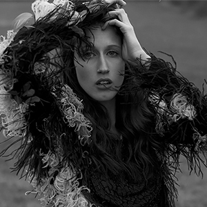 На модель Анну Кливленд подали в суд