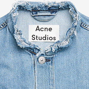 Acne Studios распродает архивные коллекции