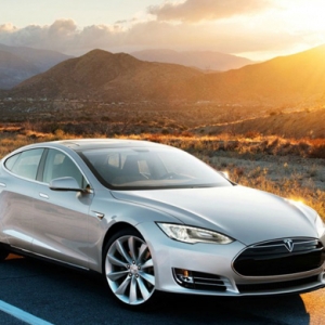 &quot;Система станет лучше человека&quot; — Элон Маск представил автопилот для Tesla