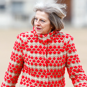 Премьер в золотых штанах: как политика Терезы Мэй повлияет на британскую моду