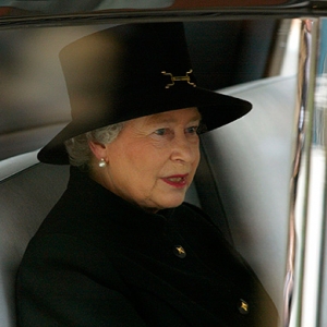 Вакансия дня: британская королевская семья в поисках водителя