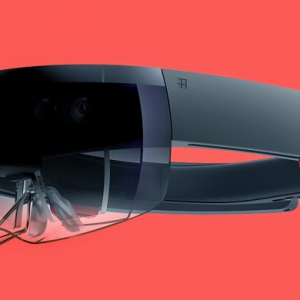 Microsoft показал, каково смотреть футбол в виртуальных очках HoloLens