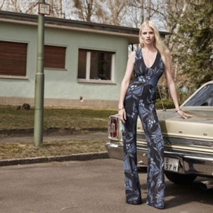 Лара Стоун в рекламной кампании новой коллекции H&M